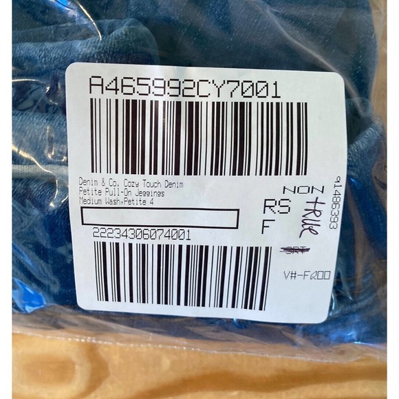 NEW D&Co Denim Pull On Jeggings Petite Size 4P Women’s Blue - Picture 9 of 9